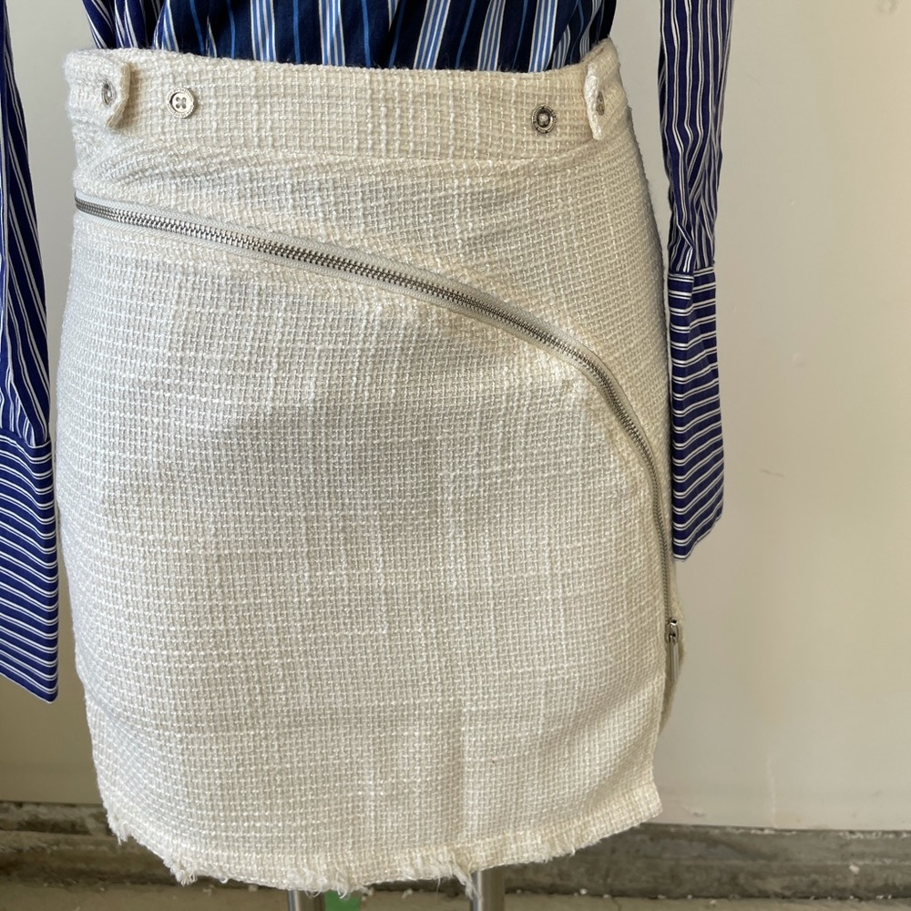 Manier Deviore Tweed Cream Zip-up Mini Skirt